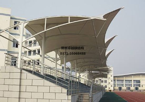 膜結(jié)構(gòu)地下車(chē)庫(kù)入口的實(shí)用性與藝術(shù)性